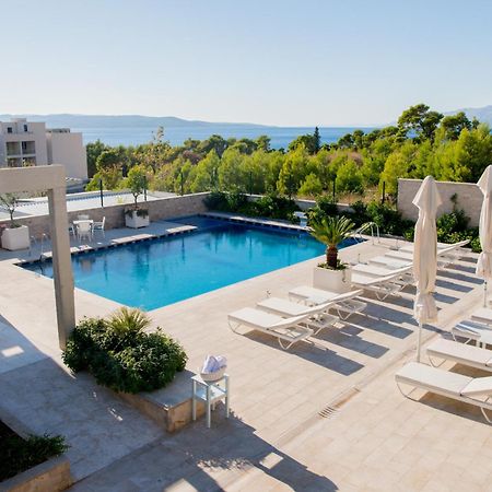 Poseidon Mobile Home Resort Макарска Экстерьер фото