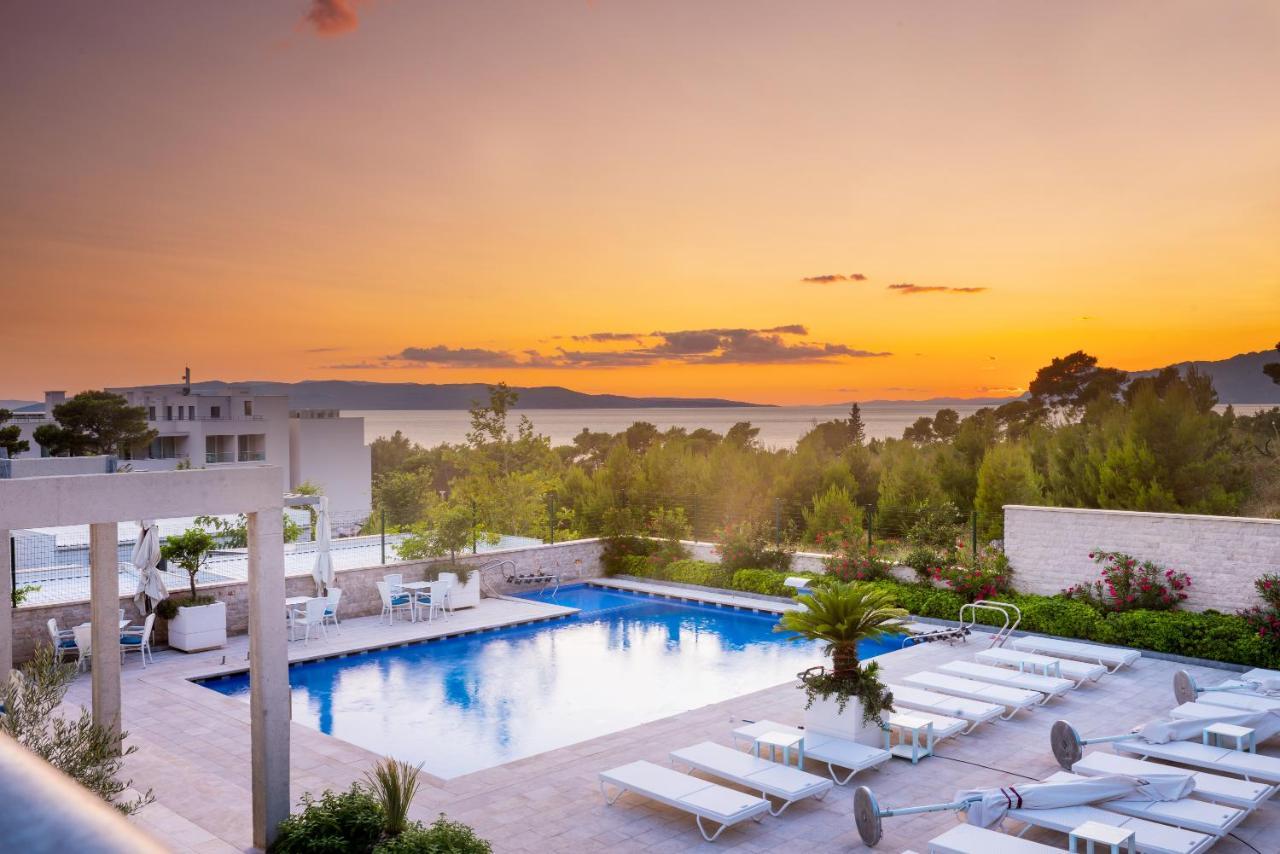 Poseidon Mobile Home Resort Макарска Экстерьер фото