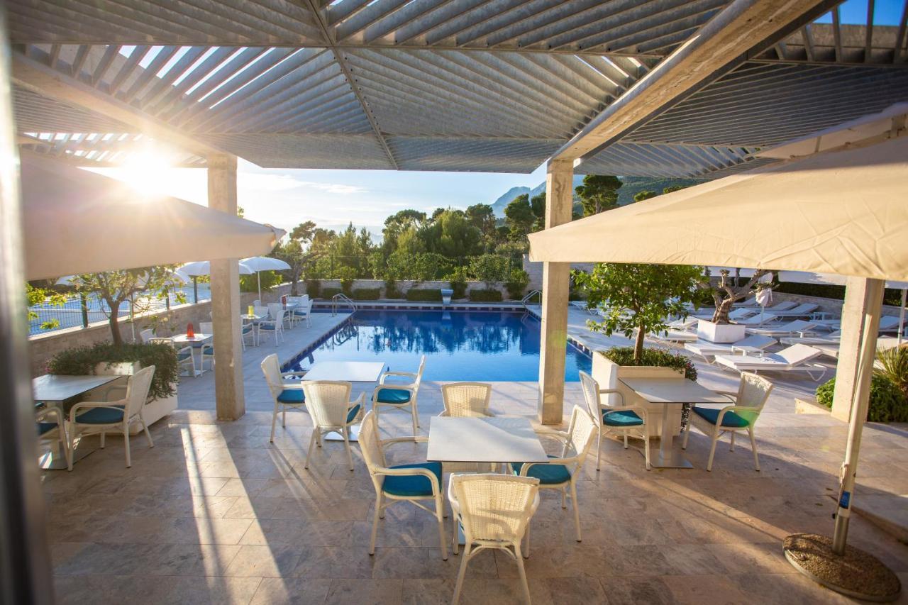 Poseidon Mobile Home Resort Макарска Экстерьер фото