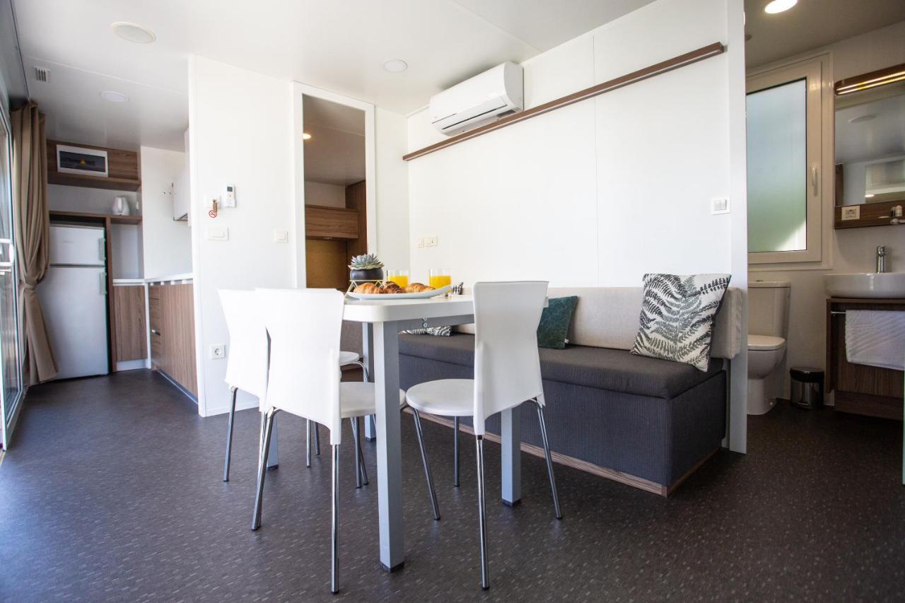 Poseidon Mobile Home Resort Макарска Экстерьер фото