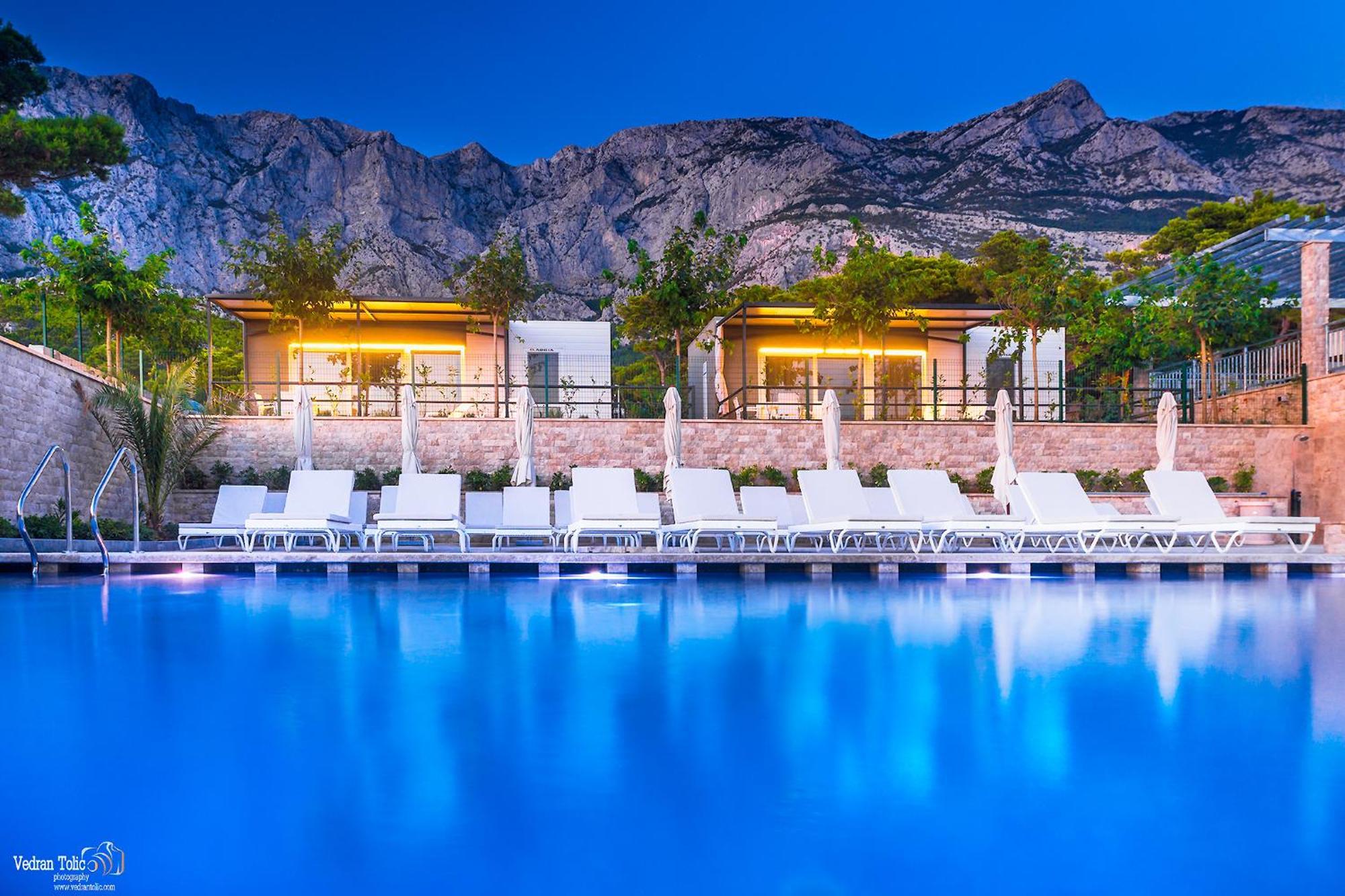 Poseidon Mobile Home Resort Макарска Экстерьер фото