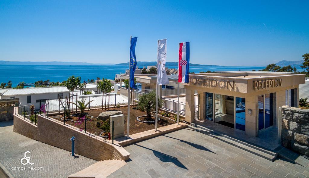 Poseidon Mobile Home Resort Макарска Экстерьер фото