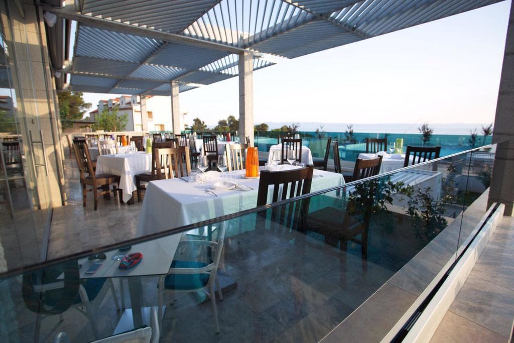 Poseidon Mobile Home Resort Макарска Экстерьер фото
